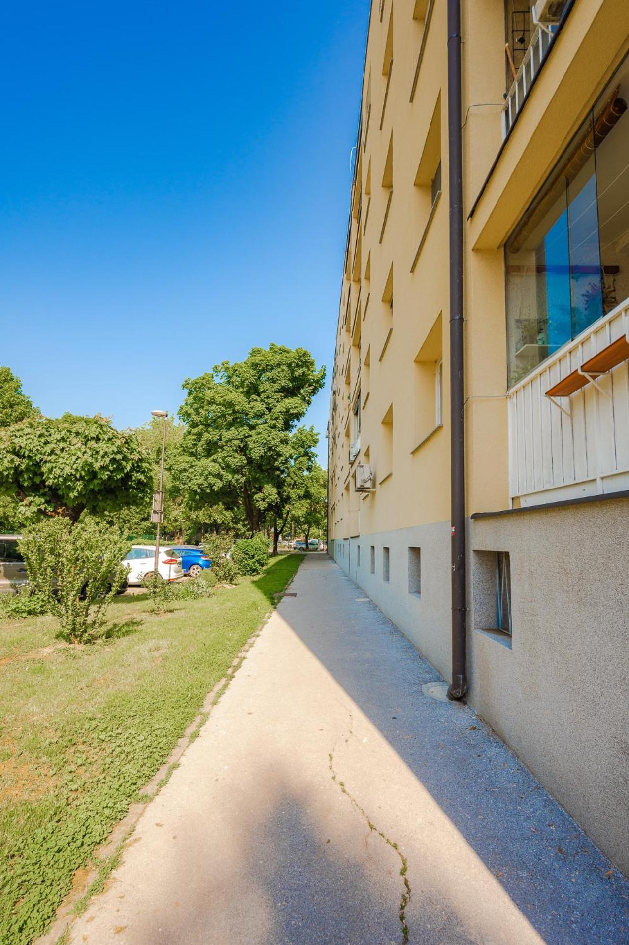 Apartment 396 Любляна Екстериор снимка